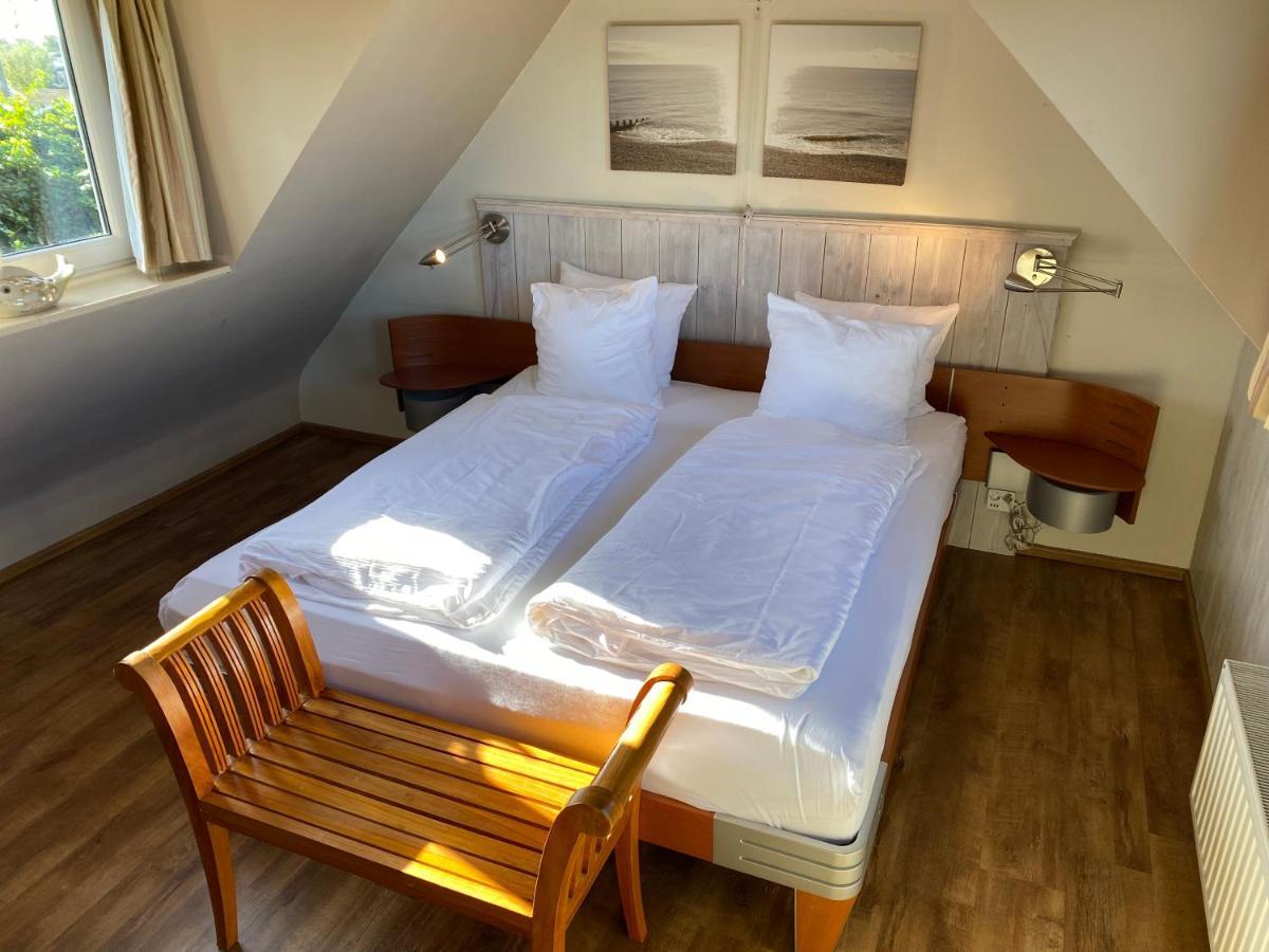 T Huuske Tuinappartement Met Fantastisch Uitzicht, Nabij Zee Zonnemaire Exterior foto